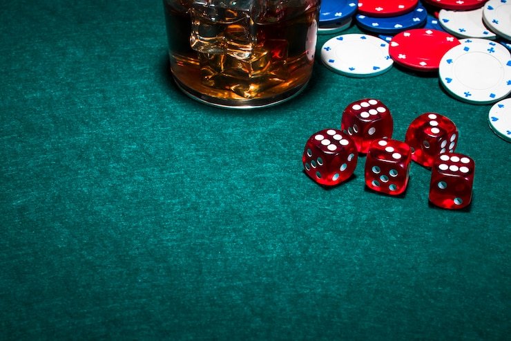 Hasil permainan menampilkan kartu dealer dan pemenang putaran
